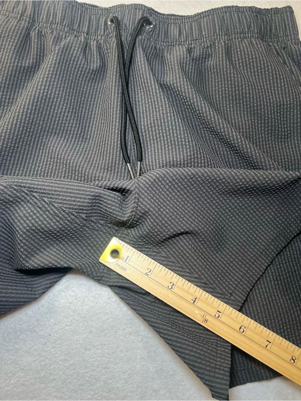 Hollister Men's Mid-Thigh Seersucker Volley Swim Shorts,Black/Dark Gray,L